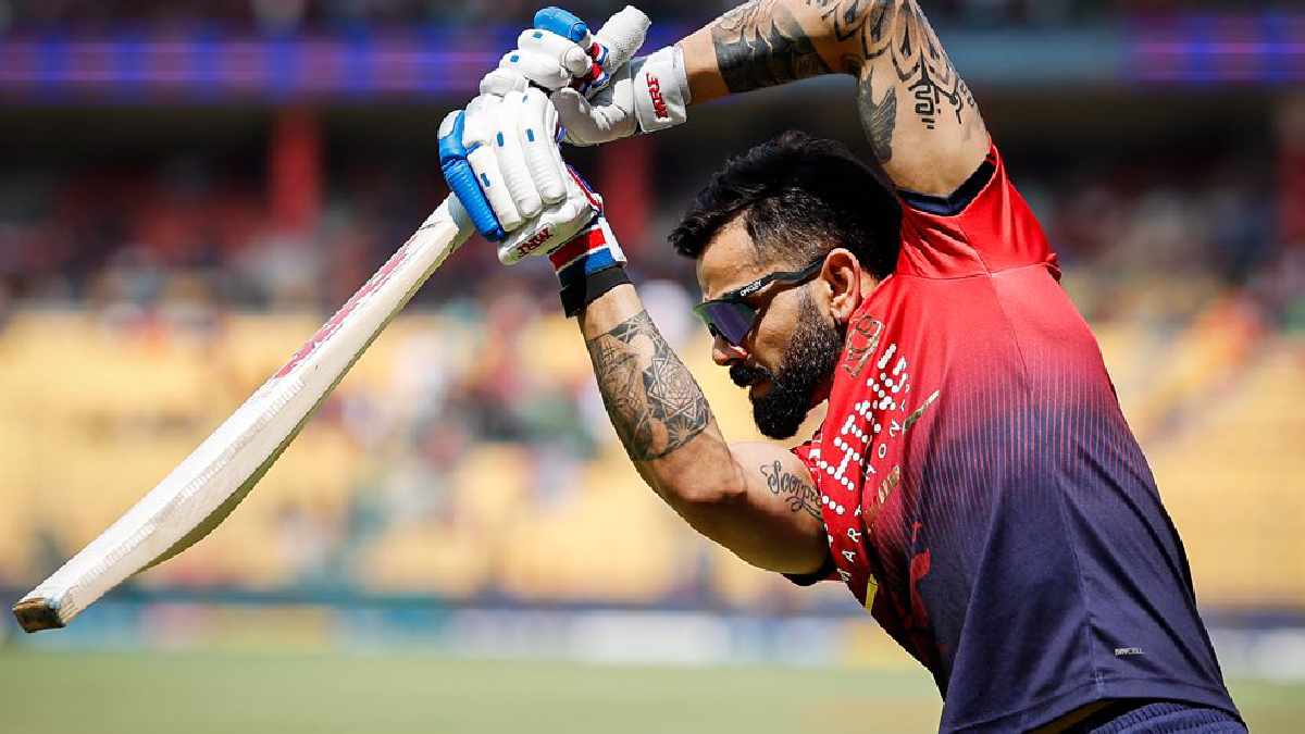 IPL 2026 मध्ये विराट कोहलीपेक्षा मानधन घेणारे ४ खेळाडू माहिती आहेत का? पाहा यादी