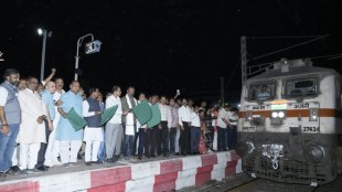 wardha-railway-station-duronto-express-stoppage-inauguration-schedule-mumbai-nagpur-railway-news