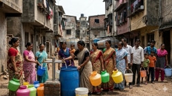 देशाच्या आर्थिक राजधानीत नागरिकांचा पाण्यासाठी संघर्ष, वर्षानुवर्ष गाऱ्हाणे मांडूनही समस्या ”जैसे थे”च