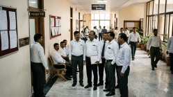 पदोन्नती रखडल्याने तहसीलदारांत असंतोष, महसूलमंत्री चंद्रशेखर बावनकुळेंची आज भेट घेणार