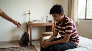 Teenage boy puberty emotional changes guide | मुलांमधील लैंगिक आकर्षण आणि स्तनांचे आकर्षण मार्गदर्शन | Sexual health awareness for Marathi parents | पौगंडावस्थेतील नैसर्गिक बदल माहिती