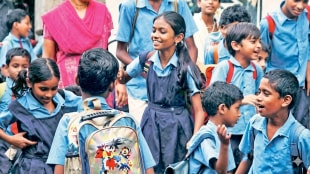 Pune school uniform compulsion rules | Maharashtra education department action on private schools | school book purchase guidelines Marathi news | Sharad Gosavi Education Director circular