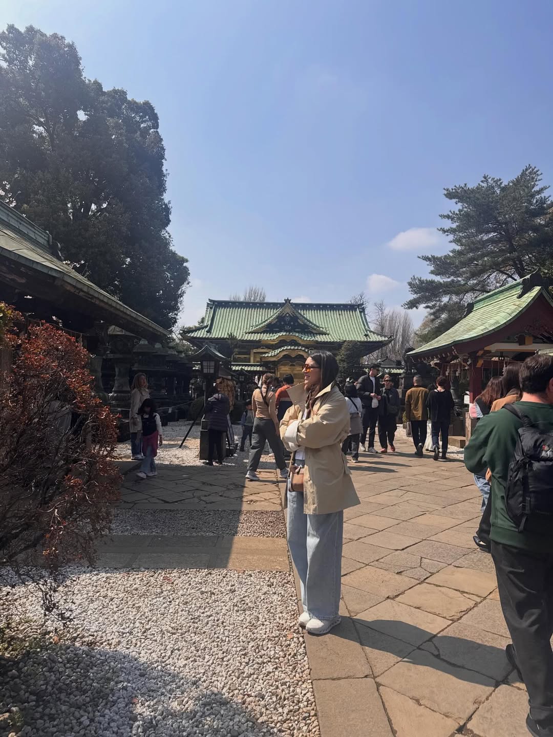 hansika-motwani-japan-trip-family-photos