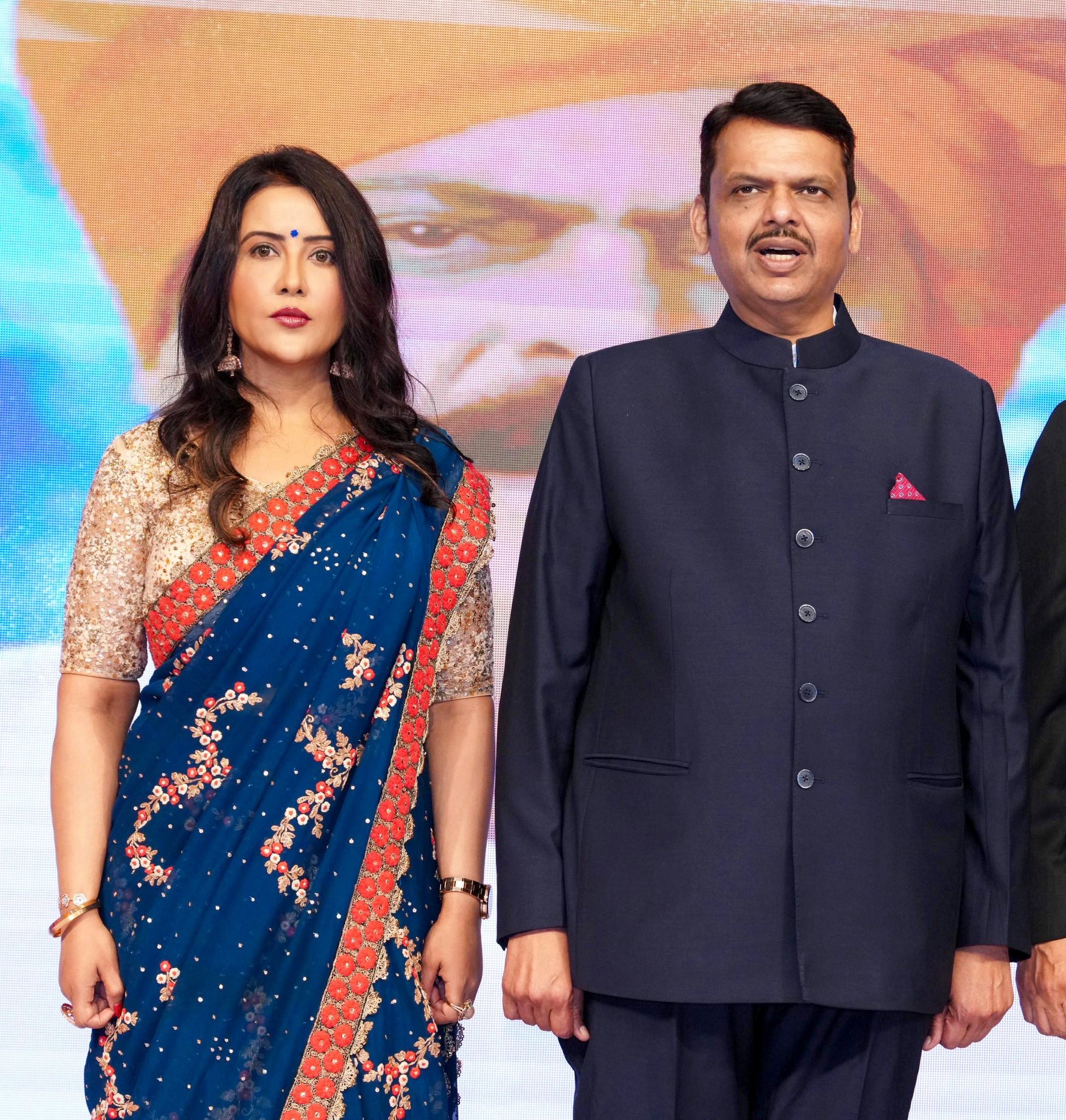 Happy Birthday Amruta Fadnavis Career Information