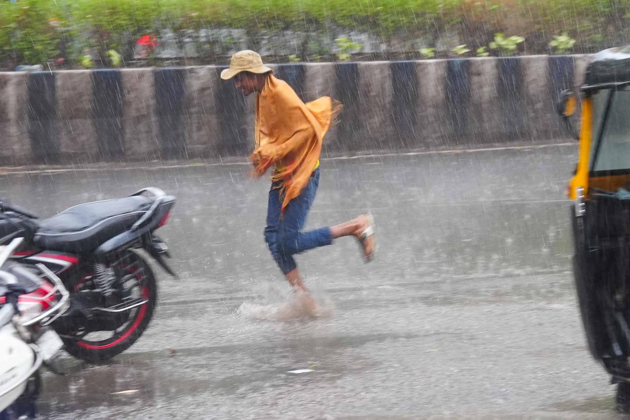 Heavy Rain In Pune Water Logging Photos