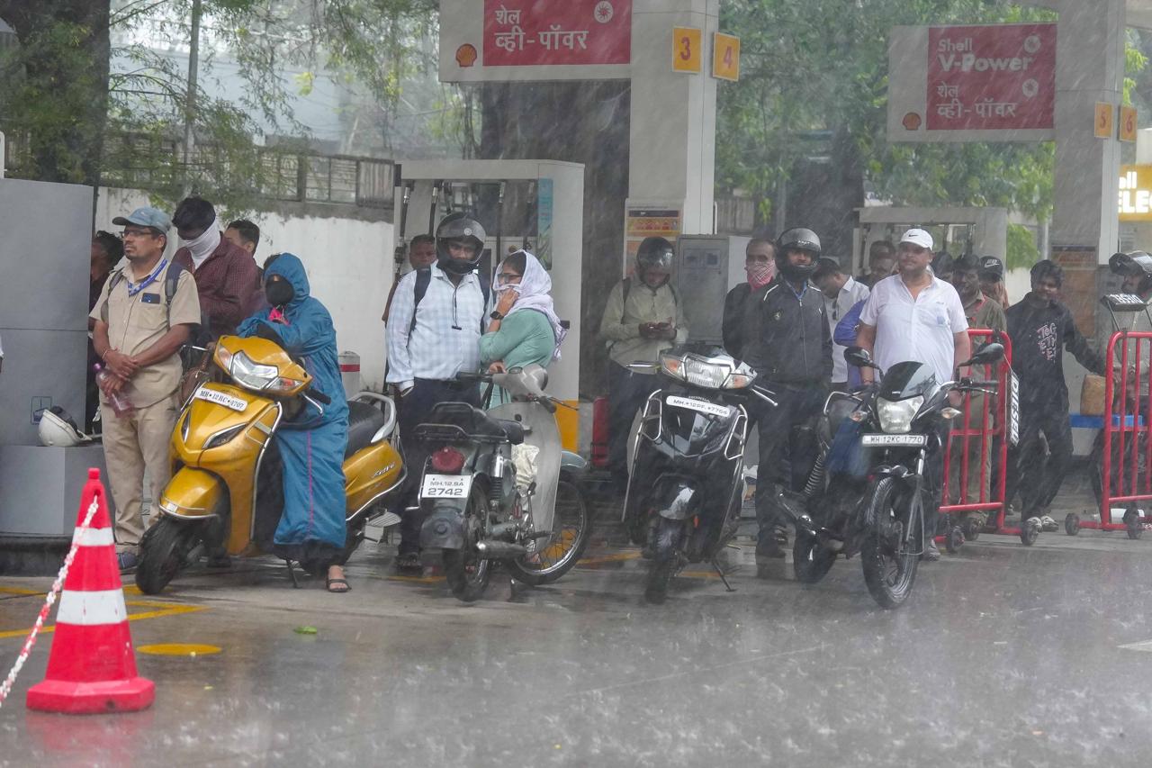 Heavy Rain In Pune Water Logging Photos