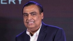 “मुकेश अंबानी अजूनही इतके पैसे का कमवत आहेत?”