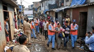 mhada-starts-evicting-illegal-occupants-from-transit-camps-32-evicted-in-dharavi