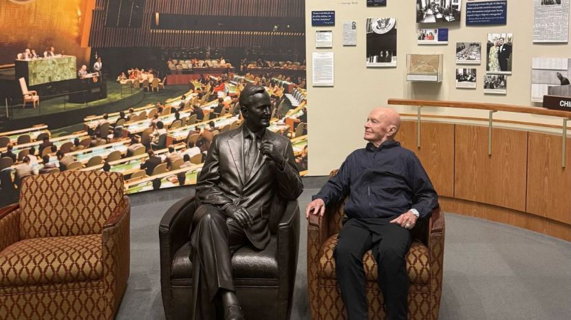 why Mark Mobius gave up US citizenship explanation 