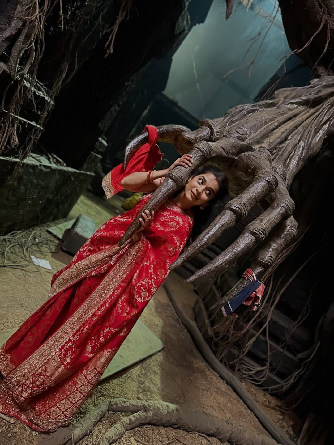 Mithila Palkar Bhooth Bangla Movie BTS