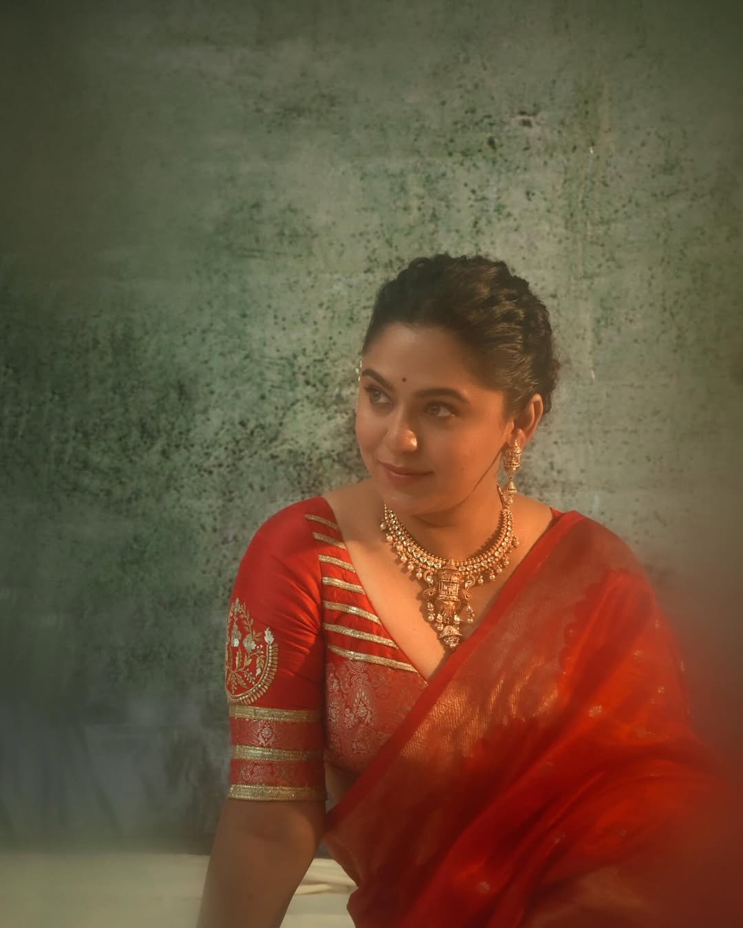 Mrunmayee Deshpande Rao Red Saree Look