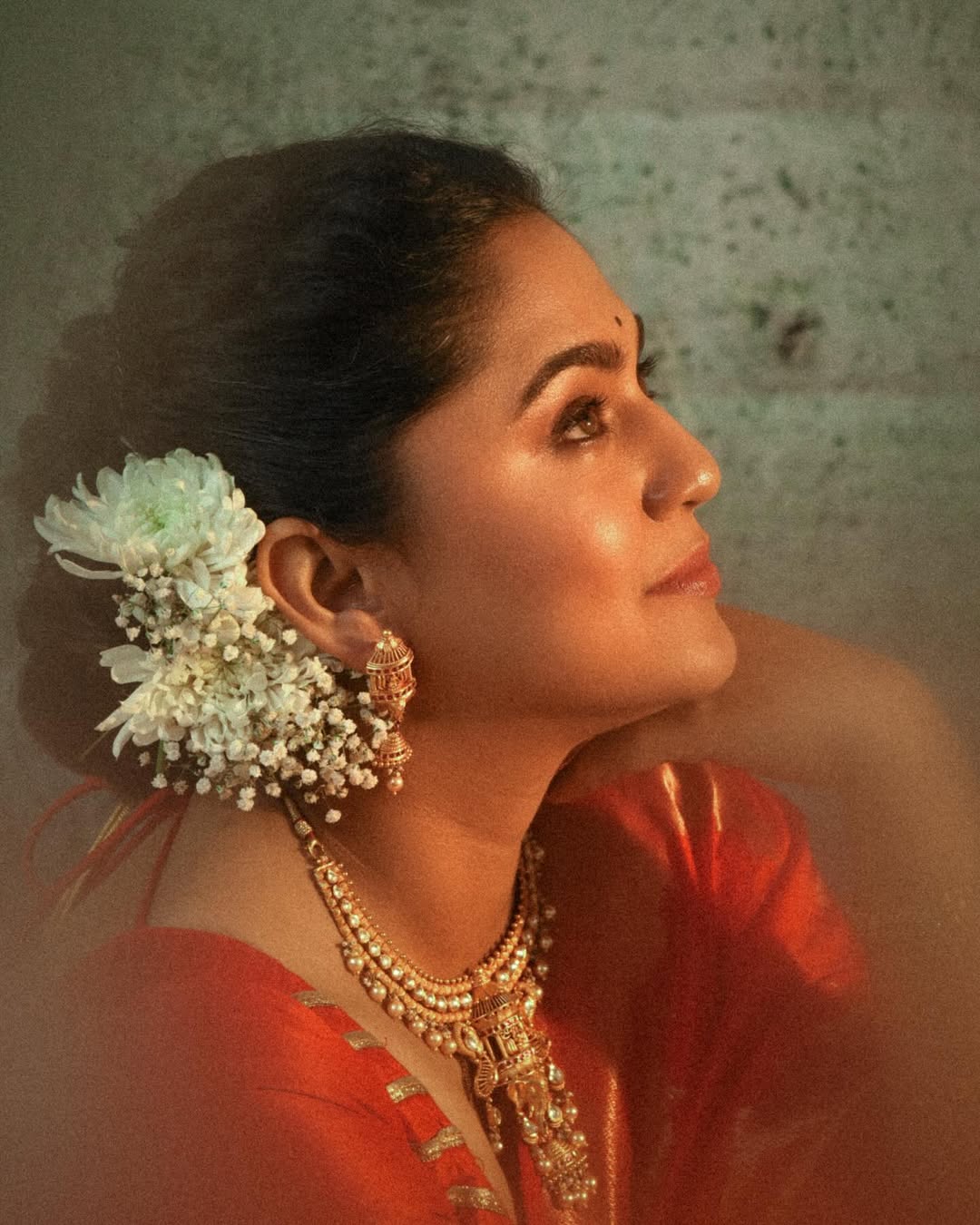 Mrunmayee Deshpande Rao Red Saree Look