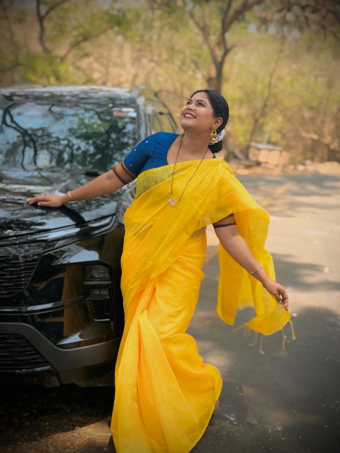 Namrata Sambherao Yellow Saree Look