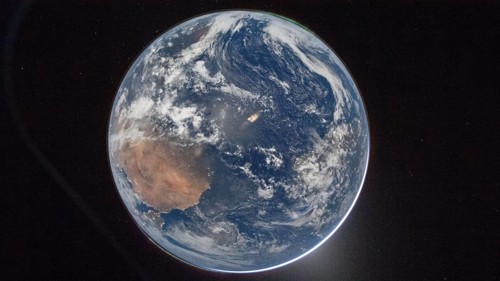  first-Earth-images-from-Artemis II- Orion-spacecraft.