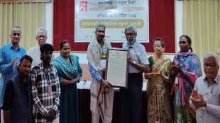 Dr Bharat Patankar criticizes Mohan Bhagwat on Manusmriti | Social Equality Award Pune | Satyashodhak Bahujan Aghadi news | Bharat Patankar latest speech on caste system Maharashtra