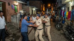 पोलिसांना धकाबुक्कीचे प्रकार वाढले; हवालदाराला धक्काबुक्की प्रकरणी चौघांविरुद्ध गुन्हा