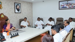 Thane Nullah cleaning cable obstruction workers safety | Mayor Sharmila Pimpolkar inspecting Thane drain cleaning | TMC Commissioner Saurabh Rao monsoon preparedness Thane | Torrent Power and MSEDCL cable issue in Thane drains