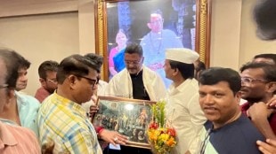 Minister Pratap Sarnaik and Marathi Ekikaran Samiti meeting | Pratap Sarnaik Rickshaw License Marathi Language Rule | Govardhan Deshmukh honoring Pratap Sarnaik | Mira Bhayandar Political News Update