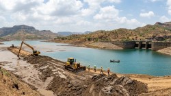 मुंबईला पाणी पुरवठा करणाऱ्या धरणातील गाळ काढण्याची नगरसेवकांची मागणी; पाणीसाठा अपुरा पडू लागल्याने गाळ काढण्याची पुन्हा चर्चा