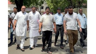 Congress workers clash in Nagpur meeting | Girish Pandav vs Sanjay Lihitkar conflict | Nagpur Political News Updates | Congress Sanghatan Srujan meeting violence