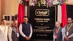 चितळेंची बाकरवडी, मुख्यमंत्री फडणवीस अन् पुण्यातून नागपूरपर्यंतचा ‘तो’ रेल्वे प्रवास…