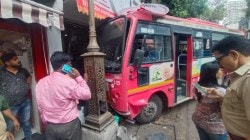 पीएमपी बस थेट दुकानात शिरली;आप्पा बळवंत चौकातील घटना; सुदैवाने गंभीर दुर्घटना टळली
