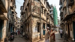 नऊ मीटर रस्त्याच्या अटीमुळे रखडलेल्या हजारो इमारतींचा पुनर्विकासाचा मार्ग मोकळा!