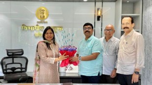 Vasai flood risk due to Thane Kalwa creek siltation | Ulhas river pollution and encroachments impact | Vasai Virar Mayor meeting Konkan Divisional Commissioner | Creek cleaning and desilting demand Maharashtra