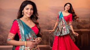 Pooja Sawant red lehenga look photos