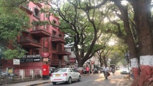 Prabhat Road Pune redevelopment projects | Historical bungalows in Pune Erandwane | Pune city infrastructure and traffic congestion | Prabhat Road 15 lanes culture and lifestyle