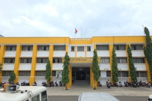 Nandurbar Collector Dr Mittali Sethi action | Maharashtra Revenue Department suspension news | Nandurbar land scam investigation report | Corruption in land records Maharashtra