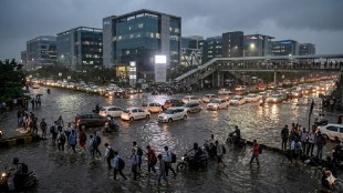 Pune Hinjewadi IT Park waterlogging issues | IT employees protest against infrastructure failure | MIDC PMRDA road conditions Pune | Heavy rain traffic jam in Hinjewadi IT Hub