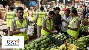 FSSAI ban on calcium carbide for fruit ripening | artificial ripening of mangoes and bananas in Maharashtra | food safety department raids on fruit warehouses | side effects of carbide ripened fruits health hazards