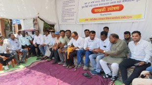 Maharashtra government contractors strike news | pending bills of contractors in Maharashtra | road construction work stopped in Pune Nagpur Thane | Milind Bhosale contractor mahasangh protest