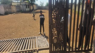 Gondia School Gate Collapse Death | Nirali Manish Chafle Gondia | Tiroda School Accident News | School Safety Standards Maharashtra