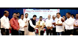 Sindhudurg health system crisis | Sawantwadi government hospital doctor shortage | Jayendra Parulekar health durbar Sindhudurg | Maharashtra rural healthcare issues