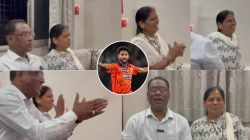 SRH vs RR: लेकाचं यश पाहून आई-बाबा भारावले! प्रफुल हिंगेच्या बॉलिंगवर आईची प्रतिक्रिया व्हायरल; वडिलांनी भारताच्या माजी खेळाडूचे मानले आभार, VIDEO