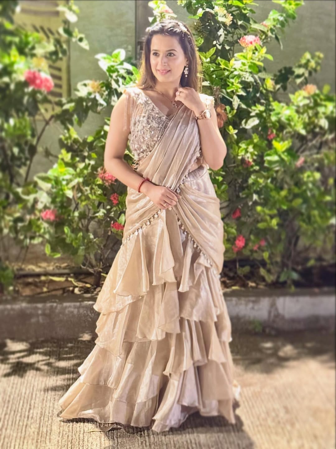 Prajakta Gaikwad Golden Saree Look