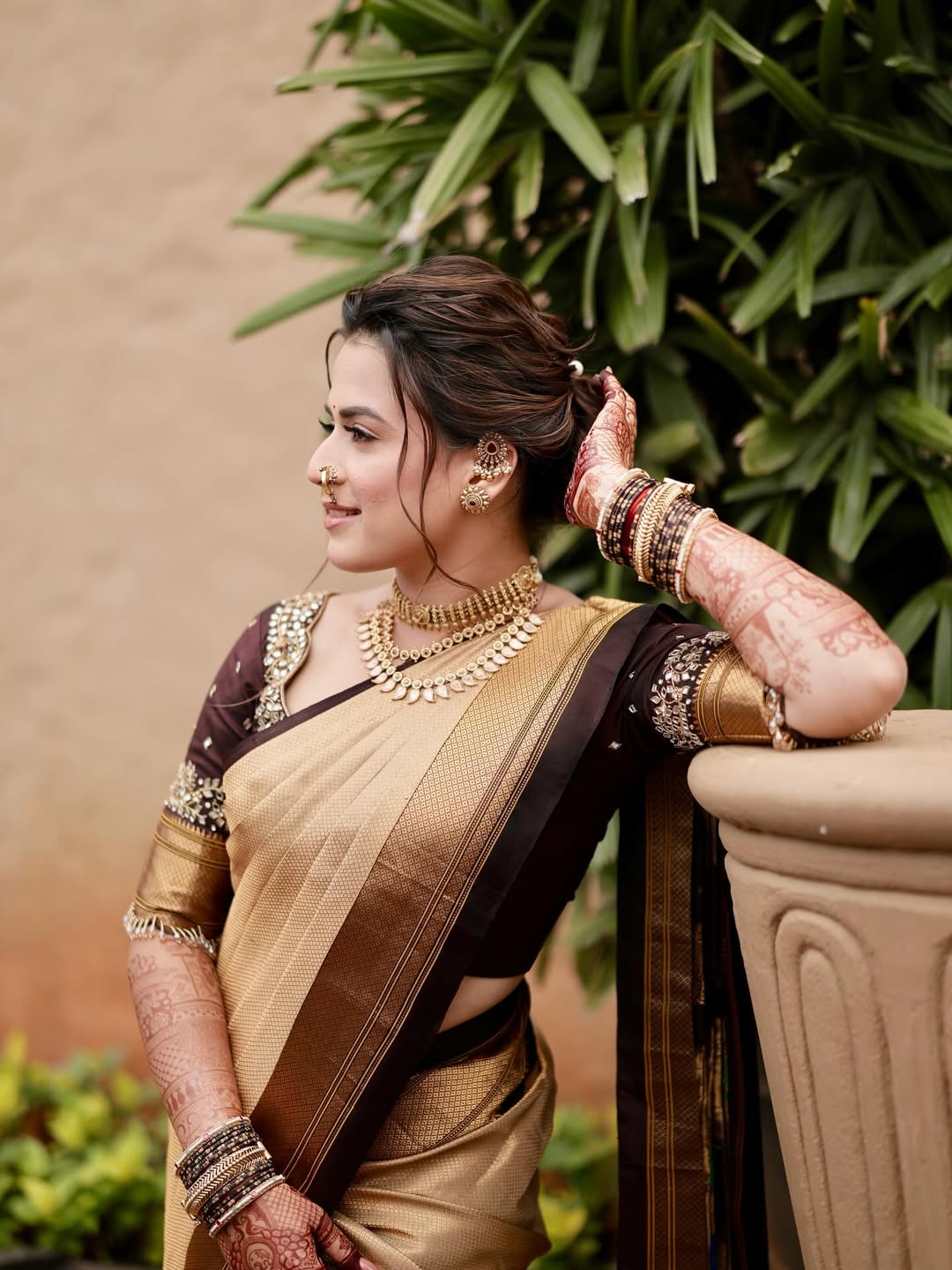 Prajakta Gaikwad Golden Saree Look