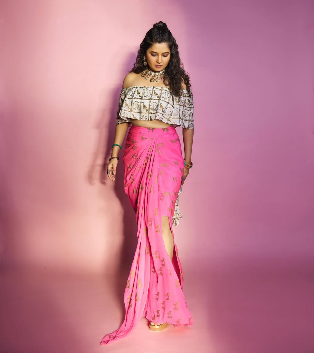 Prajakta Mali Weight Latest Photoshoot Viral