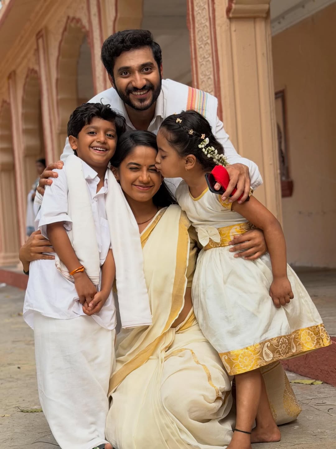 Prapti Redkar Savalyachi Janu Savali On Set 