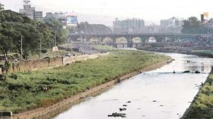 Pune Mula Mutha riverfront development project flood risk | Khadakwasla dam water discharge Pune flood | Ambil Odha encroachment Pune flood 2019 | Pune environmentalists warning on river channel narrowing