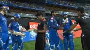 Rohit Sharma Angry on Umpire While Checking the thickness of bat before batting Video