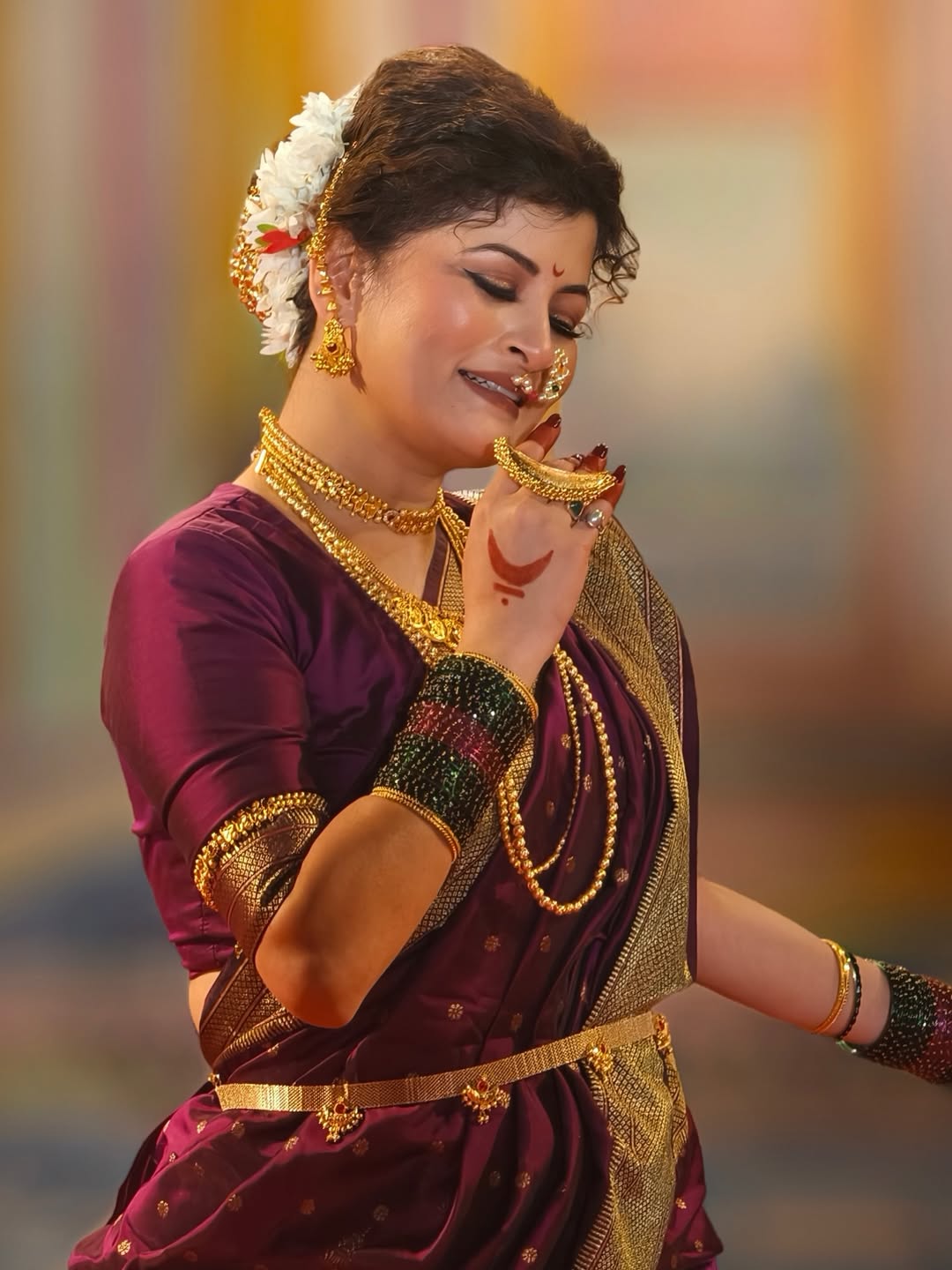 Savaniee Ravindrra MUJARA SHIVBALA Song Look