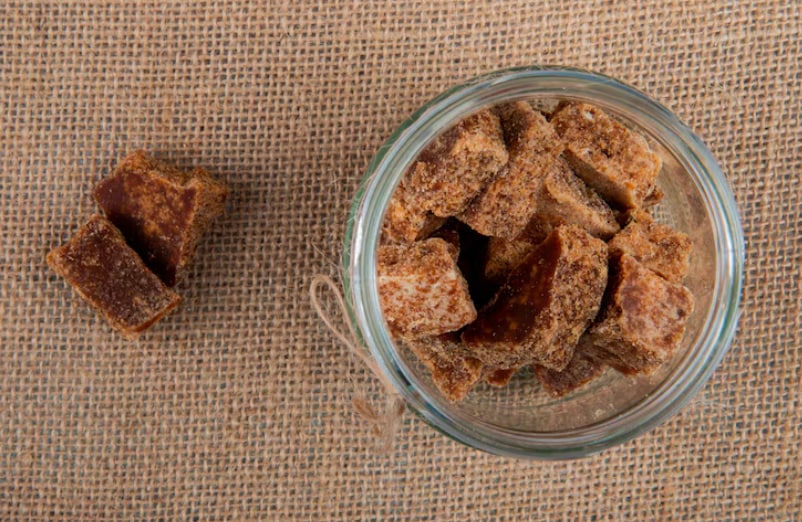 What happens to your body when you switch from sugar to jaggery read expert opinion health benefits