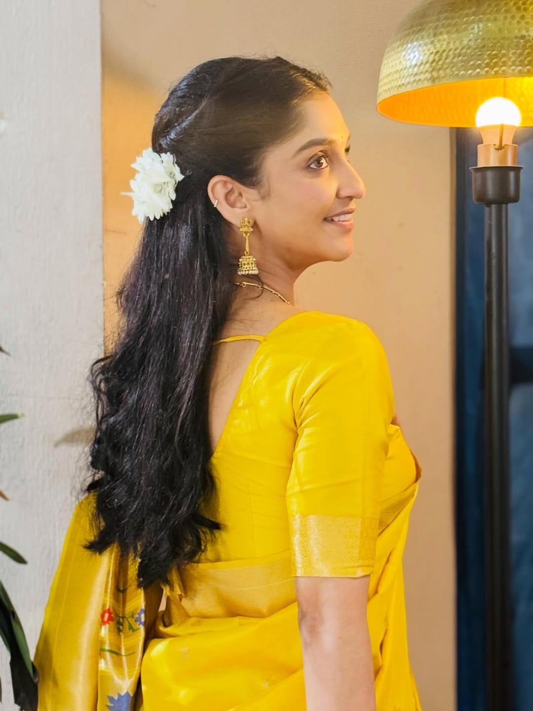 Shivani Sonar Yellow Saree Look