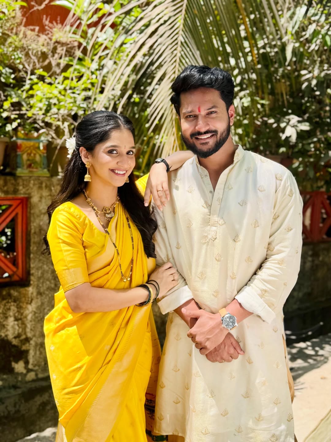 Shivani Sonar Yellow Saree Look