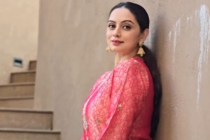 Shruti Marathe Chaal Turu Turu Reel Video