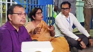 TMC protest outside Strong Room West Bengal | कुणाल घोष स्ट्रॉंग रूम आंदोलन | EVM tampering allegations West Bengal 2026 | Election Commission clarification Bengal strong room