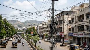 PMC action on unauthorized overhead cables Pune | Pune Municipal Corporation internet cable policy | hanging wires hazard Pune city | PMC telecom provider committee meeting